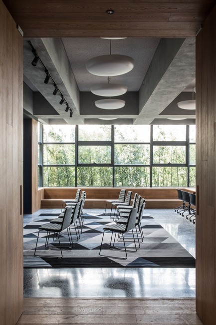 Dossier de presse | 661-51 - Communiqué de presse | INSIDE World Festival of Interiors Announces Day One Winners from RAI Amsterdam - Inside World Festival of Interiors - Concours - Education Winner: B Campus by AIM Architecture - Crédit photo : Dirk Weiblen &amp; Marc Goodwin &amp; Johan Sellén