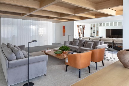 Dossier de presse | 3039-02 - Communiqué de presse | RBI Apartment - Coletivo Arquitetos - Design d’intérieur résidentiel - Living Room&nbsp; - Crédit photo : Ruy Teixeira&nbsp;