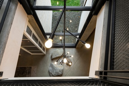 Press kit | 1332-03 - Press release | A Playful Rural Industrial Aesthetic - Tux Creative - Residential Architecture - Photo credit: Maxime Brouillet