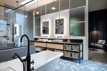 Press kit | 1332-03 - Press release | A Playful Rural Industrial Aesthetic - Tux Creative - Residential Architecture - Photo credit: Maxime Brouillet
