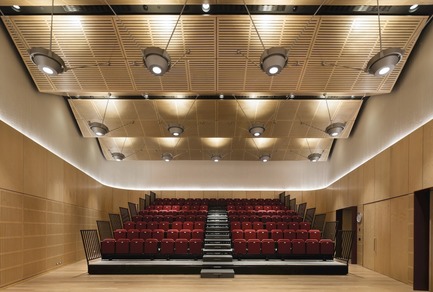 Dossier de presse | 661-52 - Communiqué de presse | INSIDE World Festival of Interiors Announces Day TwoWinners from RAI Amsterdam - Inside World Festival of Interiors - Concours - Civic, Culture &amp; Transport Winner: Australian Embassy by BVN - Crédit photo : John Gollings