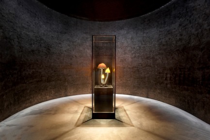 Dossier de presse | 661-52 - Communiqué de presse | INSIDE World Festival of Interiors Announces Day TwoWinners from RAI Amsterdam - Inside World Festival of Interiors - Concours - Display winner: Yumin Art Noveau Collection by JAC Studio - Crédit photo : Yoonsung Choi + Jeongyoun Hong + Mathias Kromann Rode