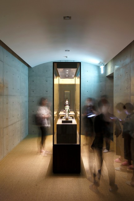 Dossier de presse | 661-52 - Communiqué de presse | INSIDE World Festival of Interiors Announces Day TwoWinners from RAI Amsterdam - Inside World Festival of Interiors - Concours - Display winner: Yumin Art Noveau Collection by JAC Studio - Crédit photo : Yoonsung Choi + Jeongyoun Hong + Mathias Kromann Rode