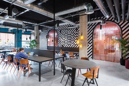 Dossier de presse | 661-52 - Communiqué de presse | INSIDE World Festival of Interiors Announces Day TwoWinners from RAI Amsterdam - Inside World Festival of Interiors - Concours - Hotels winner: TSH Campus Barcelona by The Student Hotel Experience Design Team - Crédit photo : Luis Beltran