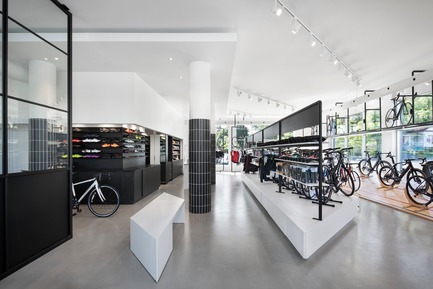 Dossier de presse | 673-21 - Communiqué de presse | Et les lauréats sont ! GRANDS PRIX DU DESIGN 12e édition - Agence PID - Concours -  Prix espace commercial de 1 600 à 5 400 pi2	<br>Service Course	<br>Blazysgerard<br>  - Crédit photo : Adrien Williams<br>