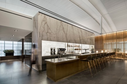 Dossier de presse | 673-21 - Communiqué de presse | Et les lauréats sont ! GRANDS PRIX DU DESIGN 12e édition - Agence PID - Concours -     Prix bar, lounge et boîte de nuit	exaequo<br>Air Canada YYZ Signature Suite	<br>CS Design concepteur design éclairage, Heekyung Duquette Design Office concepteur design d'intérieur, Eric Majer Architecte concepteur architecture<br>     - Crédit photo :  Adrien Williams<br> 