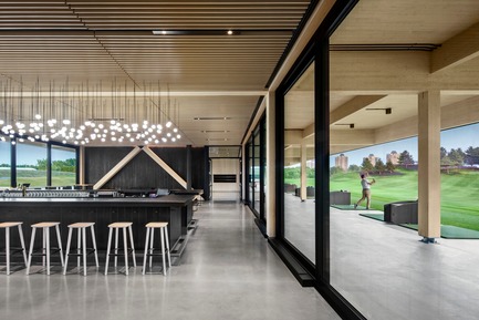 Dossier de presse | 673-21 - Communiqué de presse | Et les lauréats sont ! GRANDS PRIX DU DESIGN 12e édition - Agence PID - Concours -  Prix centre de bien-être, d’entraînement et récréatif	<br>Pavillon du Golf Exécutif Montréal	<br>Architecture49<br>  - Crédit photo : Stephane Brügger
