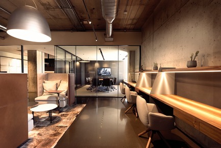 Dossier de presse | 673-21 - Communiqué de presse | Et les lauréats sont ! GRANDS PRIX DU DESIGN 12e édition - Agence PID - Concours -  Prix bureau de moins de 5 000 pi2	<br>Bureaux de Mavrik	<br>FOR. design planning<br>  - Crédit photo : Dirk Lindert