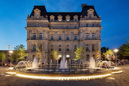 Dossier de presse | 673-21 - Communiqué de presse | Et les lauréats sont ! GRANDS PRIX DU DESIGN 12e édition - Agence PID - Concours -   Prix architecture de paysage de projet public exæquo <br>	Place Vauquelin	<br>Lemay, en collaboration avec Les Consultants SM inc., Ombrages, Nadeau Foresterie urbaine, Morelli Designers inc., Jonathan Cha, Arkéos, Ville de Montréal et Ministère de la culture et des communications<br>   - Crédit photo : Adrien Williams<br>