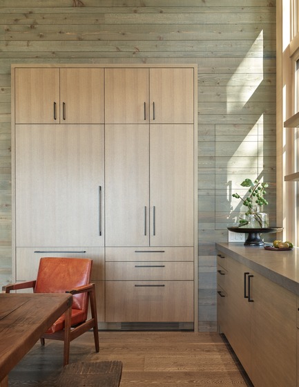 Dossier de presse | 3624-01 - Communiqué de presse | Hillside Sanctuary - Hoedemaker Pfeiffer - Architecture résidentielle -  Kitchen detail in main home.  - Crédit photo : Kevin Scott