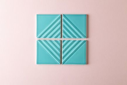 Press kit | 3895-01 - Press release | Signal Tile - Kristine Morich X Clayhaus Modern Tile - Product -  Signal Tile | Kristine Morich X Clayhaus Modern Tile | Bias Pattern02  - Photo credit: Ian Stout