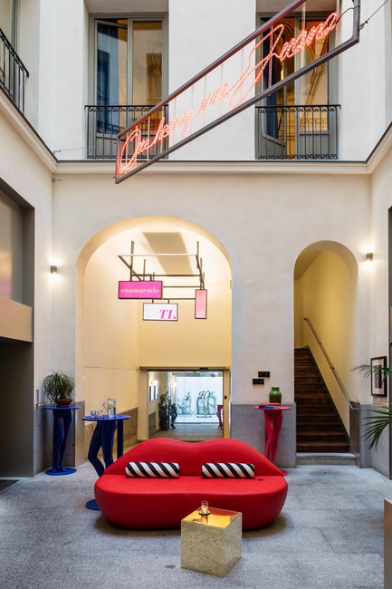 Dossier de presse | 3724-01 - Communiqué de presse | Axel Hotel Madrid - EL EQUIPO CREATIVO - Design d’intérieur commercial - Crédit photo : Adrià Goula