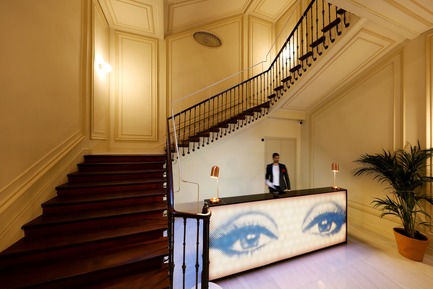 Dossier de presse | 3724-01 - Communiqué de presse | Axel Hotel Madrid - EL EQUIPO CREATIVO - Design d’intérieur commercial - Crédit photo : Adrià Goula