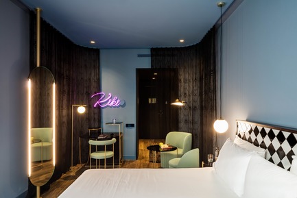 Dossier de presse | 3724-01 - Communiqué de presse | Axel Hotel Madrid - EL EQUIPO CREATIVO - Design d’intérieur commercial - Crédit photo : Adrià Goula