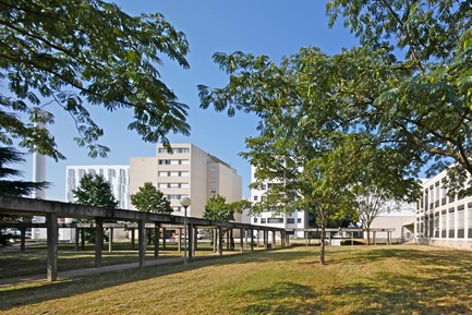 Dossier de presse | 3622-01 - Communiqué de presse | Résidence universitaire Olympe de Gouges - ppa • architectures + Scalene + AFA - Architecture résidentielle -                    Accès campus       - Crédit photo : Philippe Ruault<br>