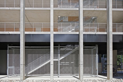 Dossier de presse | 3622-01 - Communiqué de presse | Résidence universitaire Olympe de Gouges - ppa • architectures + Scalene + AFA - Architecture résidentielle -                    Accès aux étages de logements       - Crédit photo :  Philippe Ruault