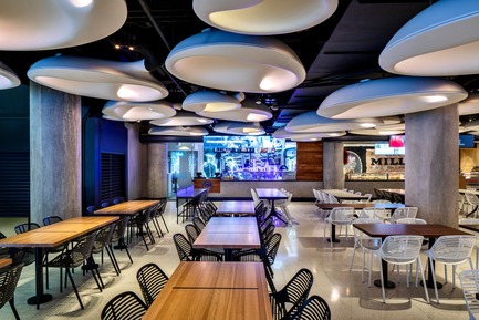 Press kit | 621-26 - Press release | Lightemotion Contributes to the new Union Station Food Court Lighting Atmosphere - Lightemotion - Lighting Design - Photo credit: Philip Castleton