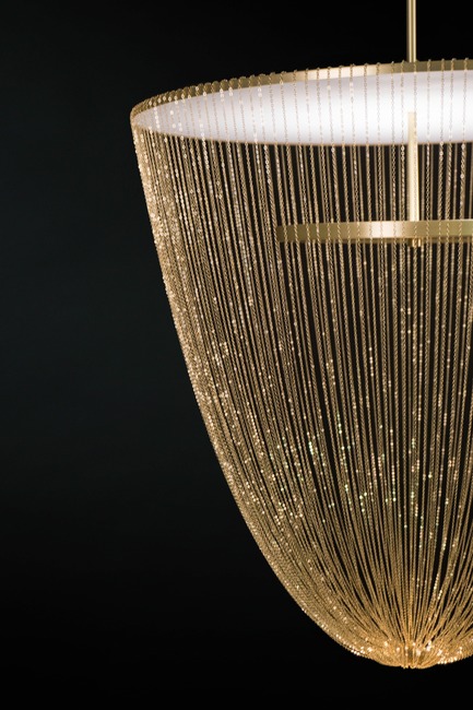 Press kit | 2110-06 - Press release | Stellar Design of Larose Guyon’s Céleste Captures the Spiritual Essence of Light - Larose Guyon - Lighting Design - Celeste Large - Brass - Photo credit: Larose Guyon