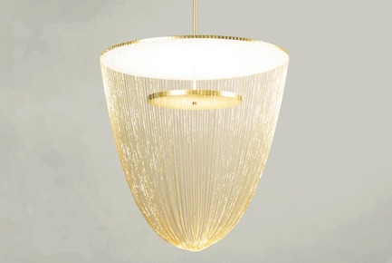 Press kit | 2110-06 - Press release | Stellar Design of Larose Guyon’s Céleste Captures the Spiritual Essence of Light - Larose Guyon - Lighting Design - Celeste Large - Brass - Photo credit: Larose Guyon