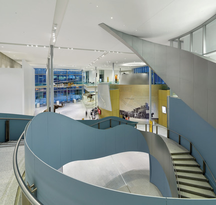 Press kit | 2073-09 - Press release | Discover the new Royal Alberta Museum - DIALOG - Institutional Architecture - The feature staircase is inspired by water-carved canyons in Alberta's Rocky Mountains. - Photo credit: Tom Arban Photography Inc