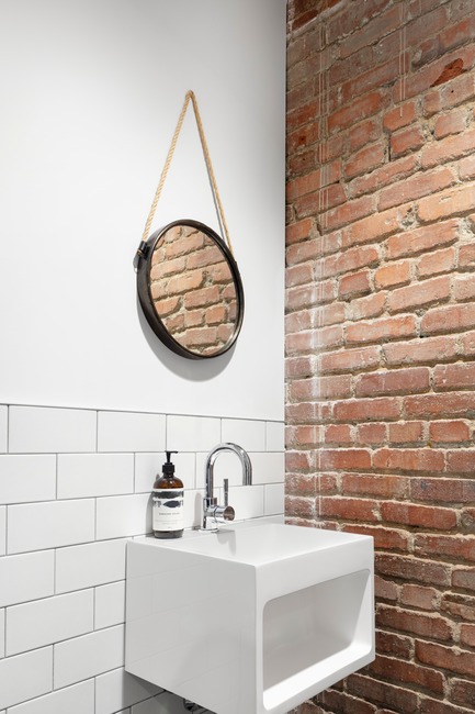 Dossier de presse | 1215-05 - Communiqué de presse | OATBOX, un design pour le bonheur de déjeuner. - ISSASTUDIO - Design d’intérieur commercial - Salle de bain - Crédit photo : Maxime Brouillet
