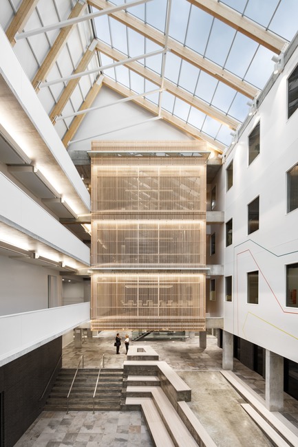 Dossier de presse | 755-06 - Communiqué de presse | Agrandissement du siège social de la Confédération des syndicats nationaux (CSN) - Consortium BGLA + NEUF architect(e)s - Architecture commerciale - Crédit photo : Stéphane Brügger