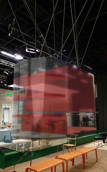 Dossier de presse | 2704-06 - Communiqué de presse | A cinematic experience for the mind to explore at LivingKitchen 2019: Alfredo Häberli’s vision of a kitchen of the future - imm cologne/LivingKitchen 2019, Koelnmesse GmbH - Évènement + Exposition - In Alfredo Häberli’s vision of the Future Kitchen, the oven descends from the ceiling when needed and is transparent. This allows the user to keep an eye on what’s going on inside and saves having to keep opening the door to check, therefore preventing unnecessary heat loss. - Crédit photo : Koelnmesse