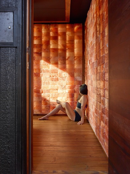 Press kit | 2000-01 - Press release | The WelPod - Circle Wellness Studios - Lifestyle - Exterior WelPod in Vancouver BC offers&nbsp;a private spa&nbsp;circuit reserved&nbsp;through Airbnb for travellers&nbsp;and&nbsp;locals - Photo credit: Martin Knowles&nbsp;<br><br>