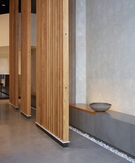 Press kit | 2757-08 - Press release | Montalba Architects’ Studio Dental IIWins 2019 AIA Institute Honor Award for Interior Architecture - Montalba Architects - Commercial Architecture - The patient bench and trellis offer both a sense of calm and privacy.&nbsp; - Photo credit: Kevin Scott