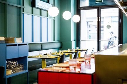 Dossier de presse | 3724-02 - Communiqué de presse | Las Chicas, Los Chicos y Los Maniquís Restaurant - EL EQUIPO CREATIVO - Design d’intérieur commercial - Crédit photo : Paco Montanet