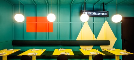 Dossier de presse | 3724-02 - Communiqué de presse | Las Chicas, Los Chicos y Los Maniquís Restaurant - EL EQUIPO CREATIVO - Design d’intérieur commercial - Crédit photo : Adrià Goula