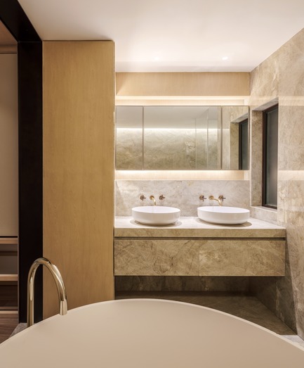 Press kit | 2718-01 - Press release | Jing'an Prime Land - Mason Studio - Residential Interior Design -    Townhouse A: master bathroom  - Photo credit: Seth Powers