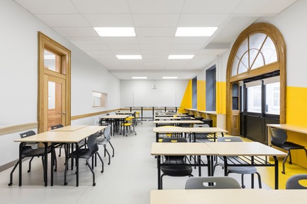 Press kit | 1299-02 - Press release | Collège Sainte-Anne: Planning and Development at the Service of Pedagogy - Taktik design - Commercial Interior Design - yellow classroom - 2 - Photo credit: Maxime Brouillet
