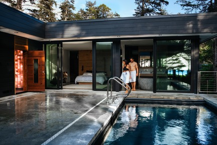 Press kit | 2000-01 - Press release | The WelPod - Circle Wellness Studios - Lifestyle - Interior WelPod located in open air near the centre of a private waterfront residence in Tofino - Photo credit: Darcy Turenne