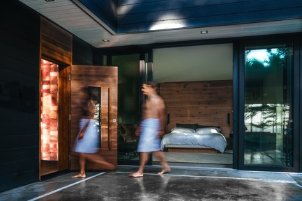 Press kit | 2000-01 - Press release | The WelPod - Circle Wellness Studios - Lifestyle - Interior WelPod located in open air near the centre of a private waterfront residence in Tofino - Photo credit: Darcy Turenne
