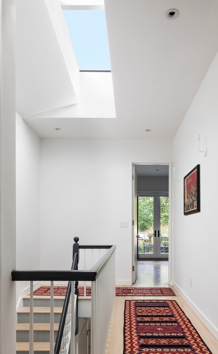 Press kit | 2875-07 - Press release | Crown Heights Brownstone - Barker Architecture Office - Residential Interior Design - Photo credit: Francis Dzikowski/OTTO