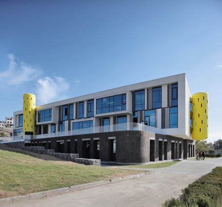 Dossier de presse | 3807-01 - Communiqué de presse | Ayb Middle School - Storaket Architectural Studio - Architecture institutionnelle - Crédit photo : Sona Manukyan &amp; Ani Avagyan&nbsp;