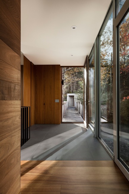 Press kit | 720-13 - Press release | Residence "Dans l'Escarpement" - yh2 - Residential Architecture - Photo credit: Maxime Brouillet