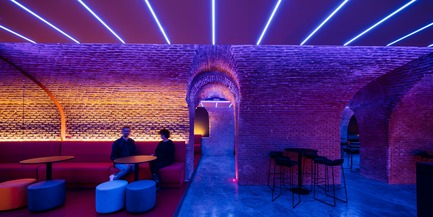 Dossier de presse | 3724-04 - Communiqué de presse | Bala Perdida Club - EL EQUIPO CREATIVO - Design d’intérieur commercial - Crédit photo : Adrià Goula
