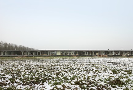 Dossier de presse | 3293-02 - Communiqué de presse | Oosterwold Co-living Complex - bureau SLA & Zakenmaker - Architecture résidentielle - A rich chain of dwellings  - Crédit photo : Filip Dujardin