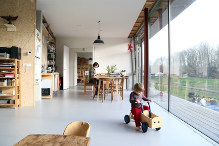 Dossier de presse | 3293-02 - Communiqué de presse | Oosterwold Co-living Complex - bureau SLA & Zakenmaker - Architecture résidentielle - Each interior is different  - Crédit photo : Sanne Schouwink