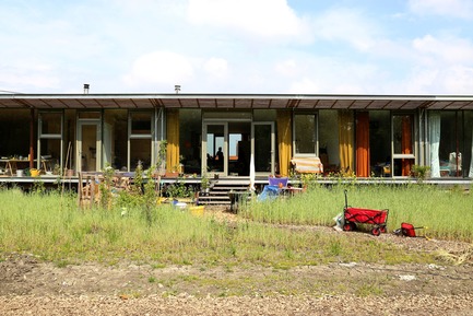 Dossier de presse | 3293-02 - Communiqué de presse | Oosterwold Co-living Complex - bureau SLA & Zakenmaker - Architecture résidentielle - Crédit photo : Sanne Schouwink