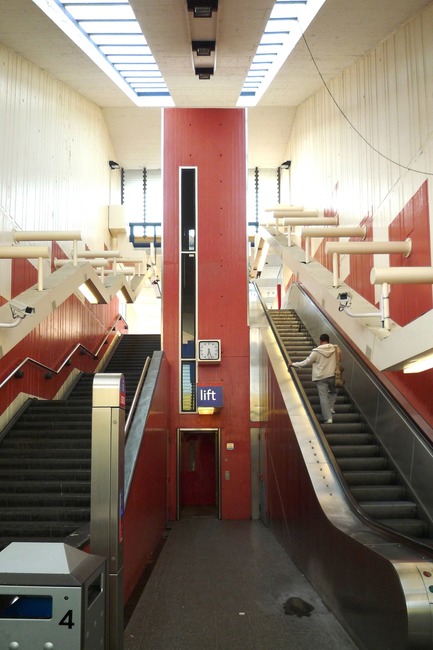 Dossier de presse | 3271-01 - Communiqué de presse | Metro Oostlijn - GROUP A - Architecture institutionnelle - Holendrecht, before renovation - Crédit photo : Digidaan, Amsterdam