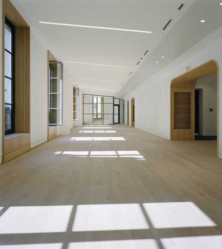 Dossier de presse | 3874-01 - Communiqué de presse | Meilleure réhabilitation tertiaire aux ADC awards pour le studio Vincent Eschalier - Studio Vincent Eschalier - Architecture commerciale - Crédit photo : Axel Dahl