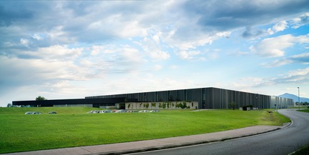 Dossier de presse | 2613-02 - Communiqué de presse | PRATIC 2.0 - GEZA - Gri e Zucchi Architettura srl - Architecture industrielle -  	 	 	    General view of Pratic 1 (2011) and Pratic 2 (2018) - Crédit photo : Javier Callejas