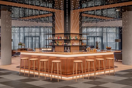 Dossier de presse | 1472-02 - Communiqué de presse | Hotel Andaz - Concrete Amsterdam - Design d’intérieur commercial -  The lobby bar<br>  - Crédit photo : Wouter van der Sar for concrete