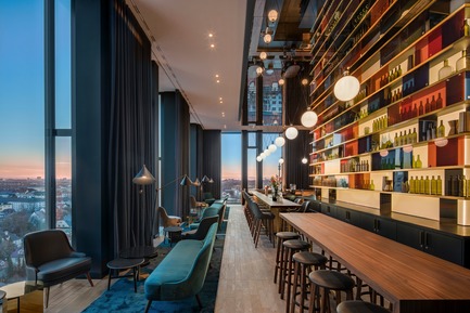 Dossier de presse | 1472-02 - Communiqué de presse | Hotel Andaz - Concrete Amsterdam - Design d’intérieur commercial - M'uniqo bar<br> - Crédit photo : Wouter van der Sar for concrete