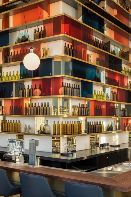 Dossier de presse | 1472-02 - Communiqué de presse | Hotel Andaz - Concrete Amsterdam - Design d’intérieur commercial - M'uniqo bar<br> - Crédit photo : Wouter van der Sar for concrete