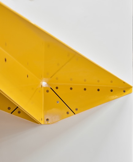 Press kit | 2682-01 - Press release | Innovation Through Design - The Symbiotic Link Between Branding and Architecture - Williamson Williamson Inc. - Commercial Interior Design -   Pilot First Canadian Place Cafe: A detail of the cantilevered airplane counter inspired by Pilot’s paper plane logo.&nbsp;<br>[Completion Date: September 2017]<br>    - Photo credit: Scott Norsworthy