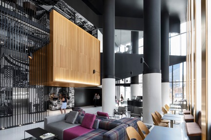Dossier de presse | 774-10 - Communiqué de presse | L’Ordre des architectes du Québec dévoile les gagnants de ses Prix d’excellence en architecture 2019 - Ordre des architectes du Québec (OAQ) - Concours - Hotel Monville_ACDF - Crédit photo :          Adrien Williams 